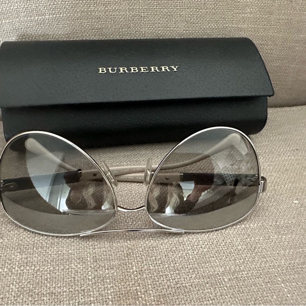 Burberry Ladies sunglasses